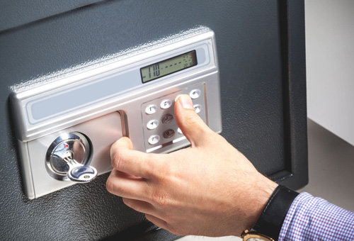 Commercial safes services